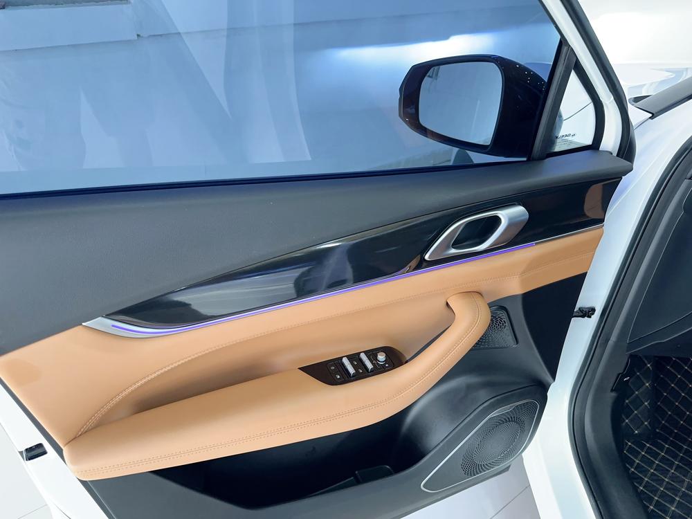 GEELY Boyue L 2025 car image #25