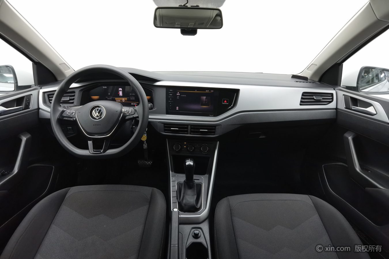 Volkswagen Polo 2023 car image #12