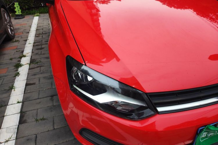 Volkswagen Polo 2017 car image #8