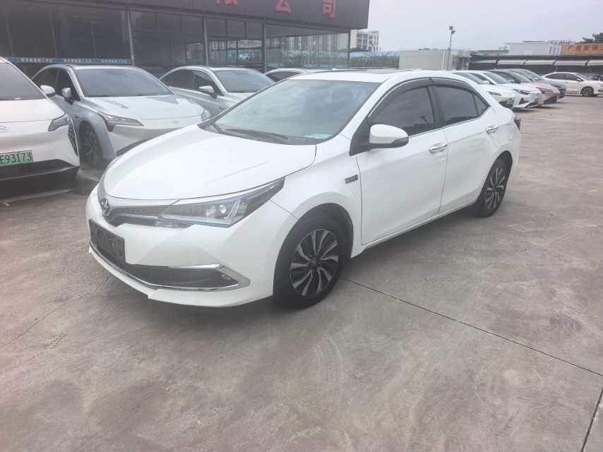 Toyota Corolla Hybird E+ 2022 immagine di auto 