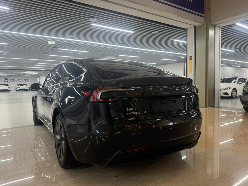 Tesla Model 3 2025 immagine di auto #4