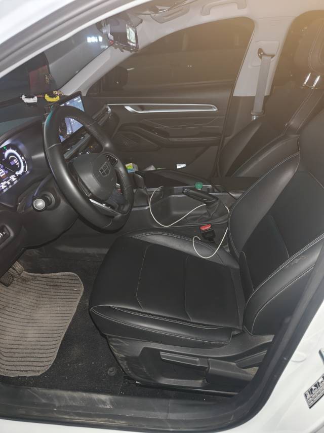 GEELY Emgrand 2025 #4 GEELY Emgrand 2025 imagen de coche #4