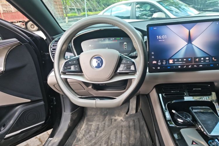 BYD Han 2024 car image #11