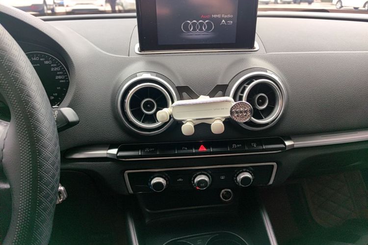 Audi A3 2017 car image #13