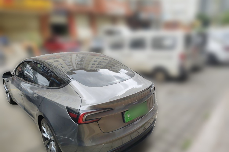 Tesla Model 3 2023 car image #5