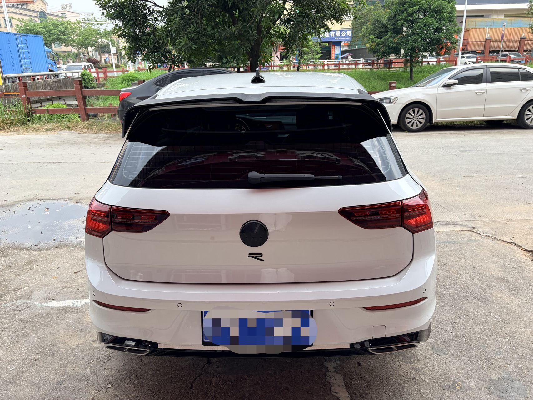 Volkswagen Golf 2021 car image #3