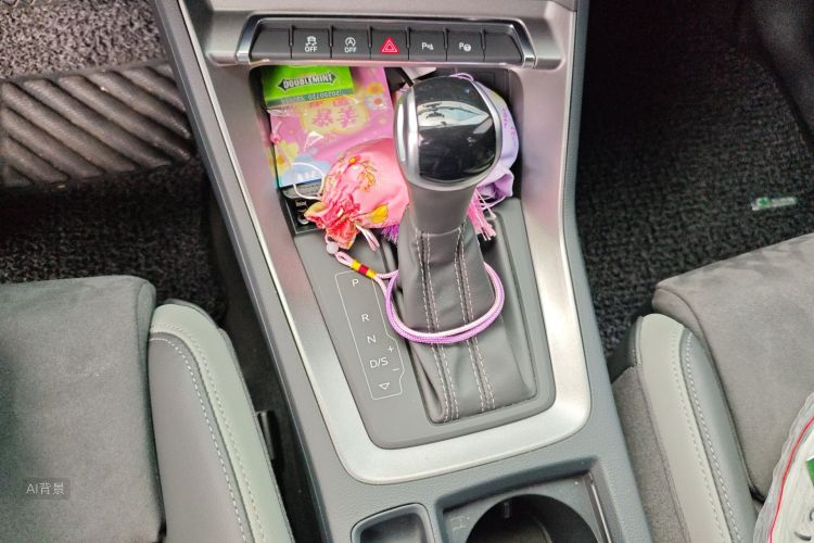 Audi Q3 2022 immagine di auto #16