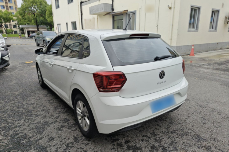 Volkswagen Polo 2022 car image #5