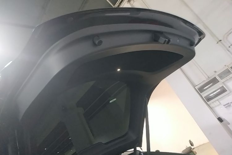 Tesla Model Y 2024 #19 Tesla Model Y 2024 immagine di auto #19