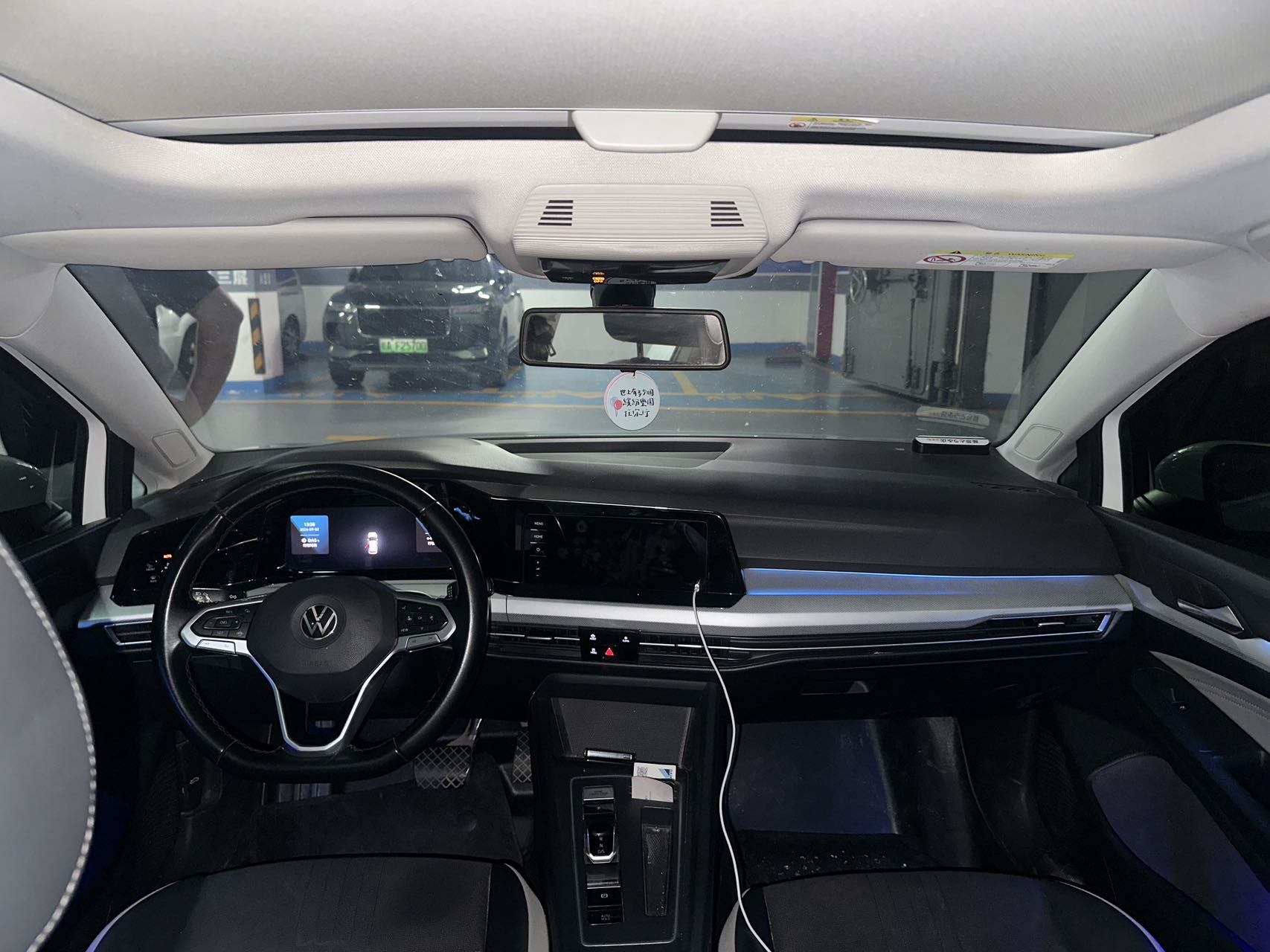 Volkswagen Golf 2021 #3 Volkswagen Golf 2021 صورة سيارة #3