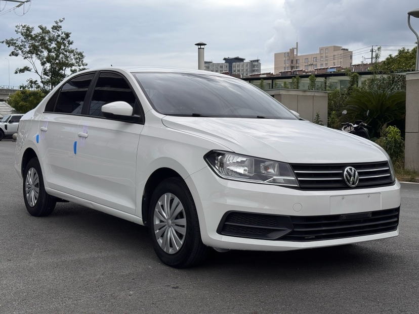Volkswagen Santana 2017 car image #3