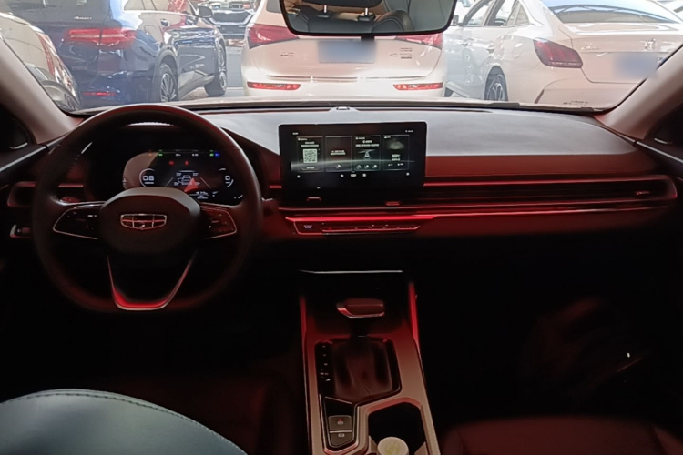 GEELY Emgrand 2022 #10 GEELY Emgrand 2022 car image #10