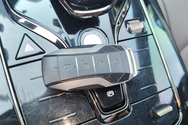 BYD Han 2021 car image #9