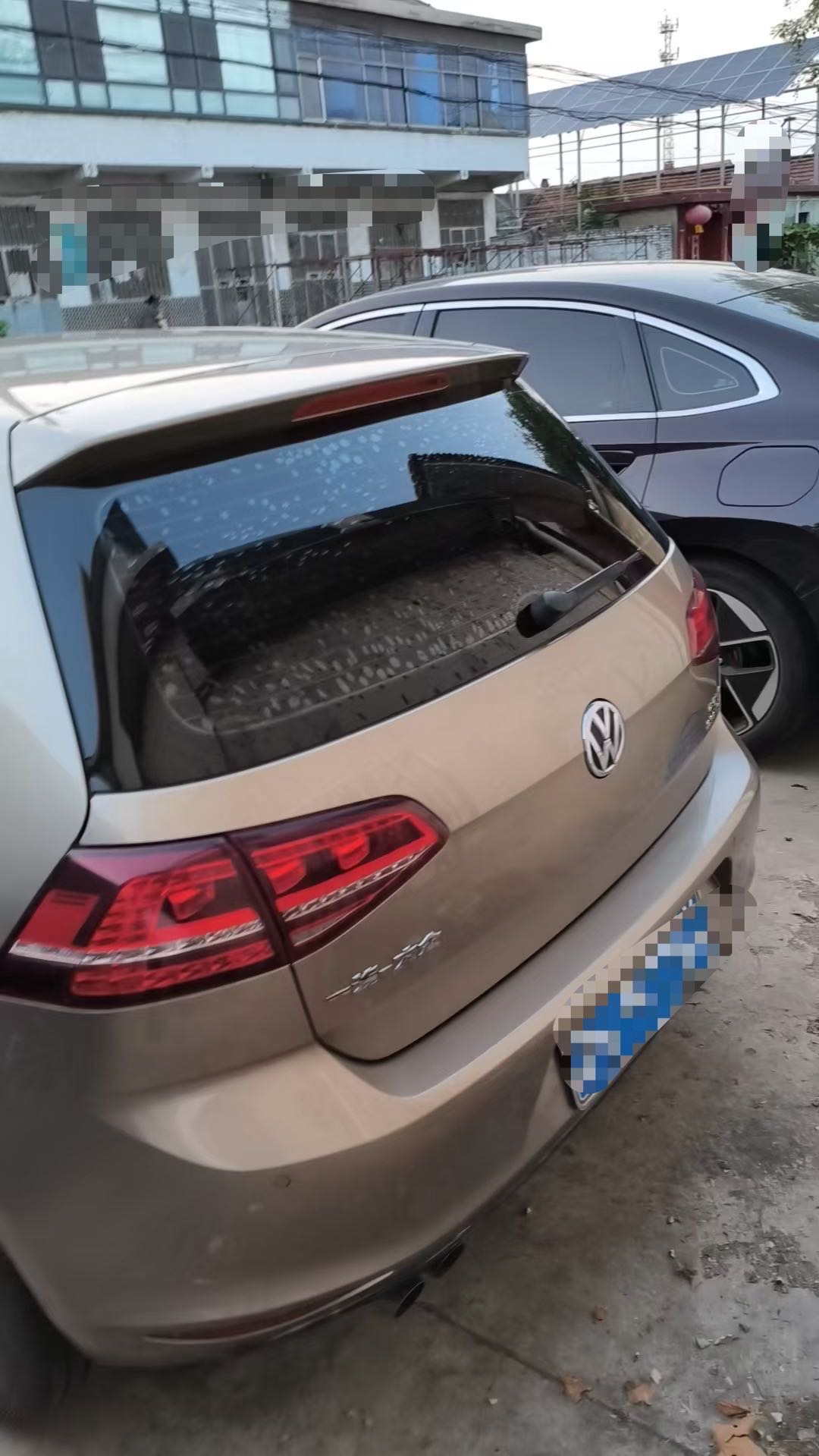 Volkswagen Golf 2017 car image #3