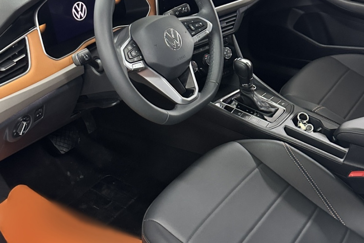 Volkswagen Bora 2023 image de voiture #14