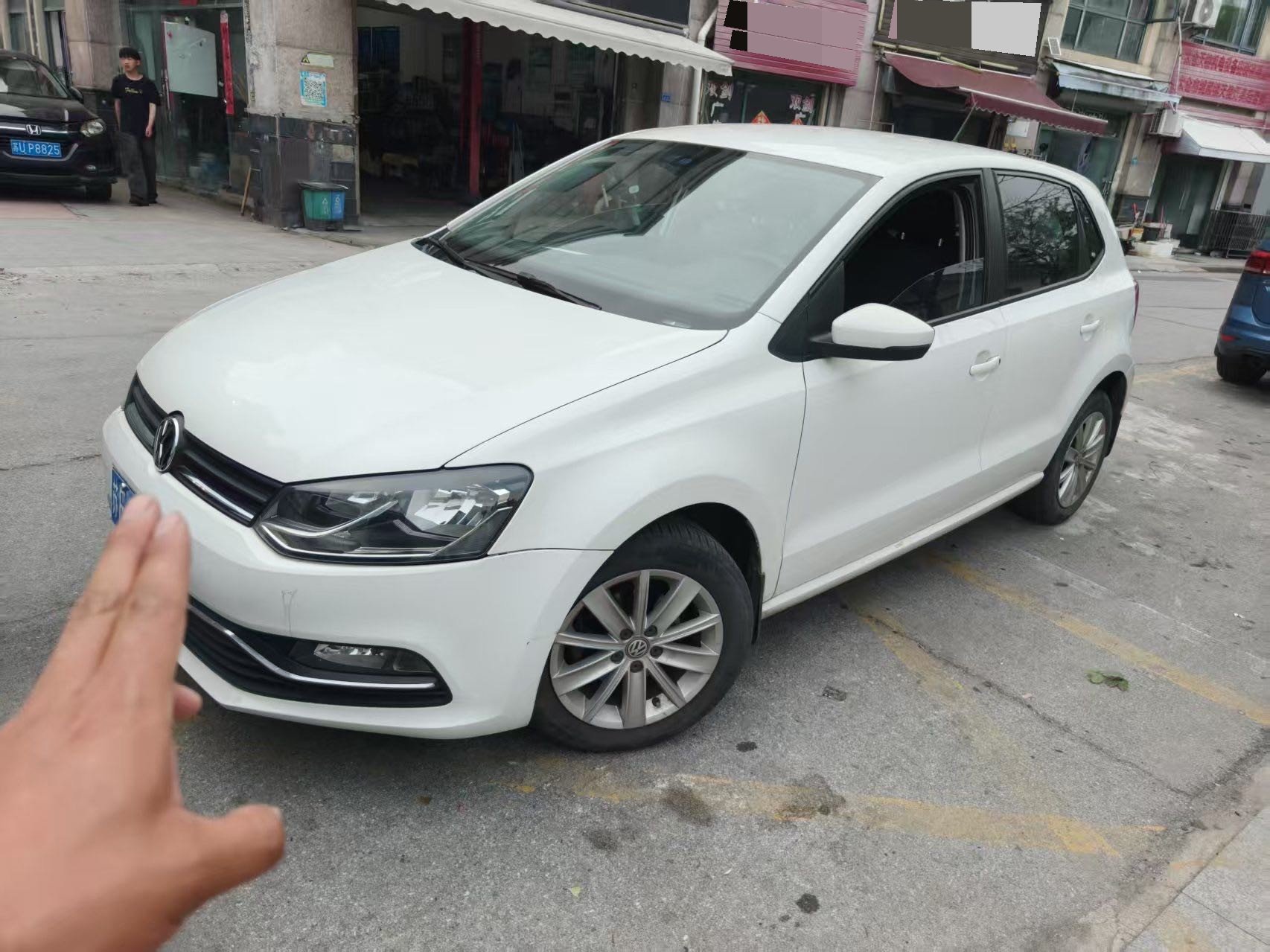 Volkswagen Polo 2014 car image 