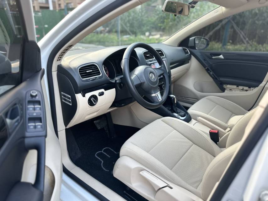 Volkswagen Golf 2013 car image #7