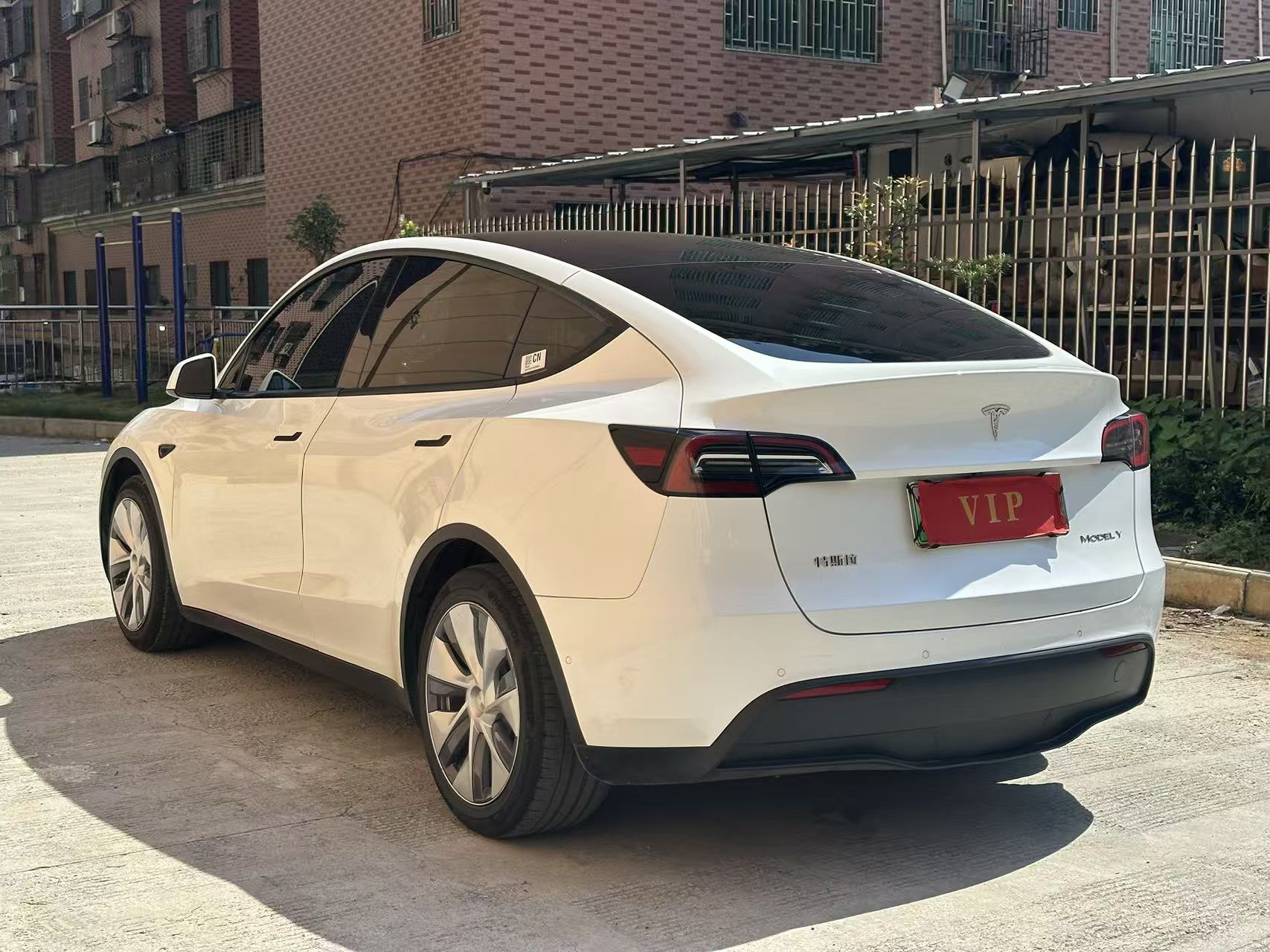 Tesla Model Y 2022 imagem de carro #3