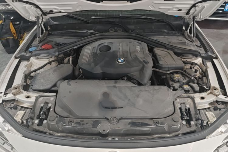 BMW 3 Series 2018 #22 BMW 3 Series 2018 car image #22