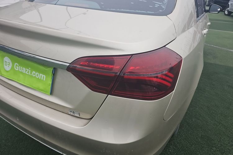 GEELY Emgrand 2021 car image #8