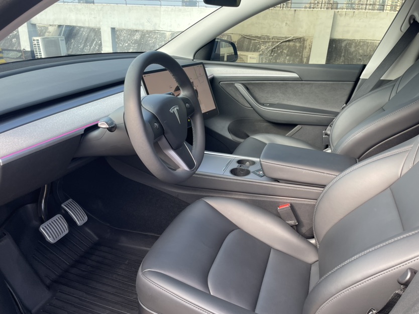 Tesla Model Y 2024 #9 Tesla Model Y 2024 car image #9