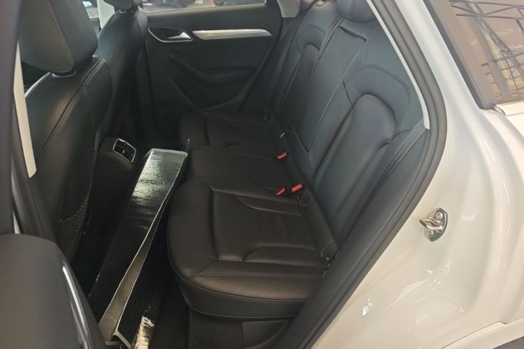 Audi Q3 2015 #13 Audi Q3 2015 car image #13