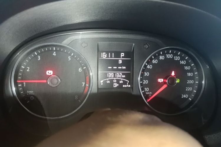 Volkswagen Polo 2016 car image #16