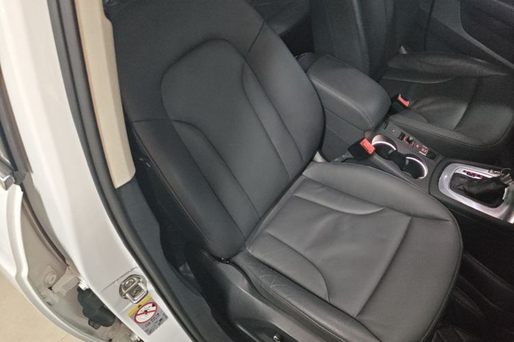 Audi Q3 2018 #24 Audi Q3 2018 car image #24