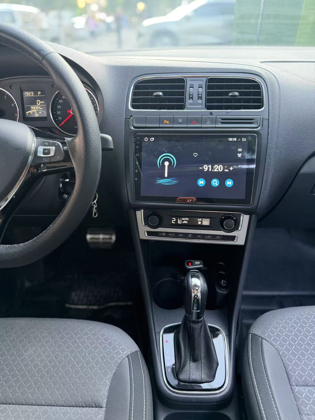 Volkswagen Polo 2015 #6 Volkswagen Polo 2015 car image #6