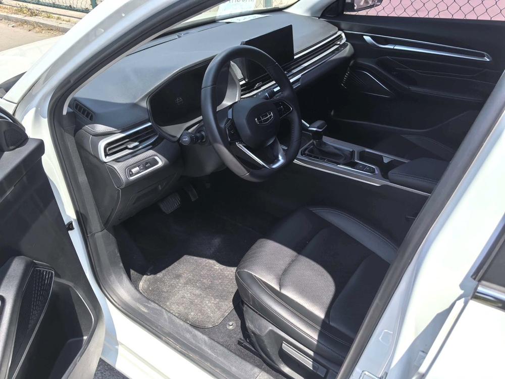 GEELY Emgrand 2021 car image #8