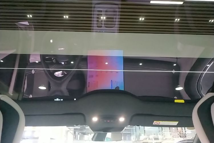 MI SU7 2025 car image #18