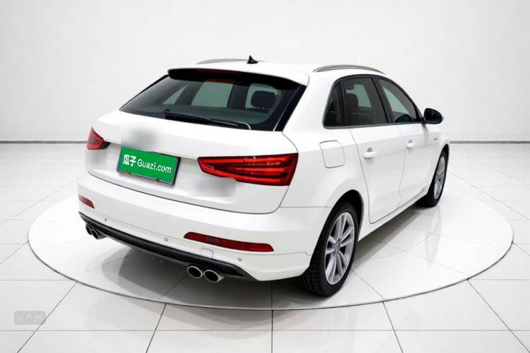 Audi Q3 2015 car image #7