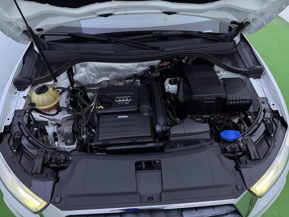 Audi Q3 2016 car image #7