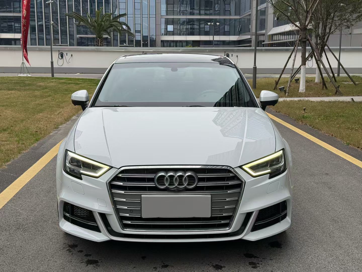 Audi A3 2018 car image #2