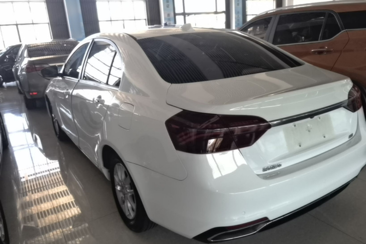 GEELY Emgrand 2020 #5 GEELY Emgrand 2020 car image #5