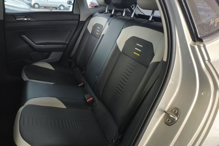 Volkswagen Polo 2020 car image #17