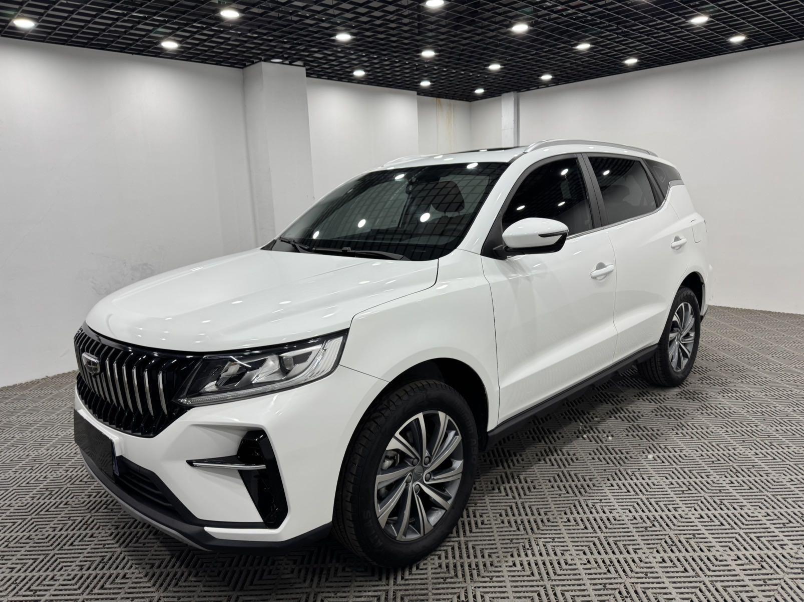 GEELY Vision X6 2023 汽车图片 