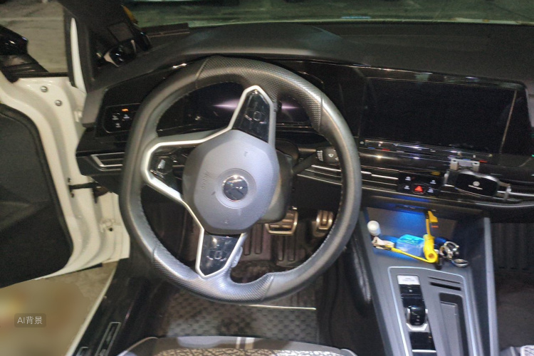 Volkswagen Golf 2023 car image #12