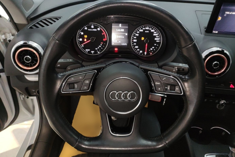 Audi A3 2019 car image #11