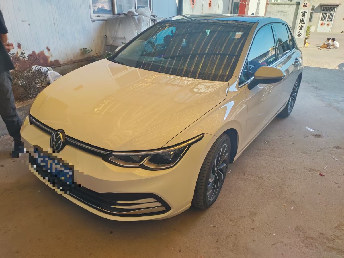 Volkswagen Golf 2025 car image 