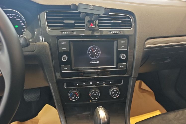 Volkswagen Golf 2018 #13 Volkswagen Golf 2018 car image #13