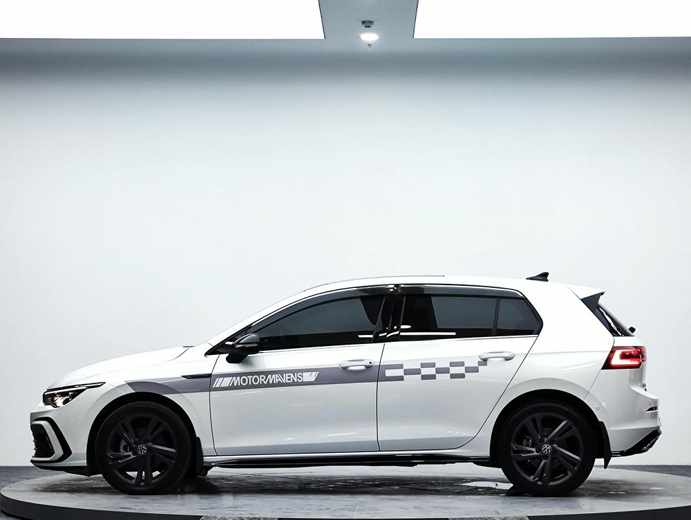 Volkswagen Golf 2023 car image #4