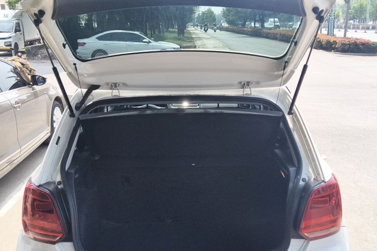 Volkswagen Polo 2017 صورة سيارة #19