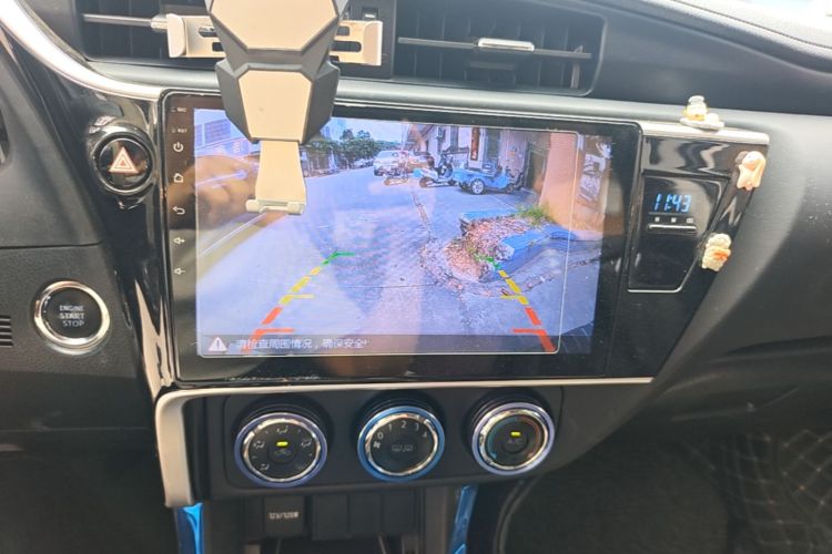 Toyota Corolla 2019 #13 Toyota Corolla 2019 car image #13