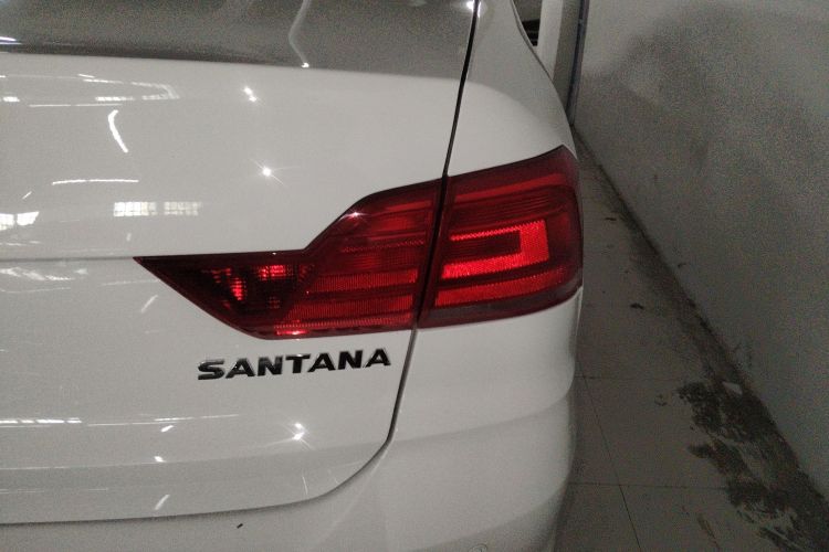 Volkswagen Santana 2019 صورة سيارة #8