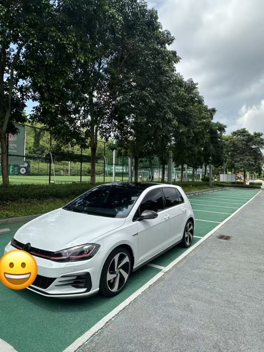 Volkswagen GolfGTI 2018 Volkswagen GolfGTI 2018 car image
