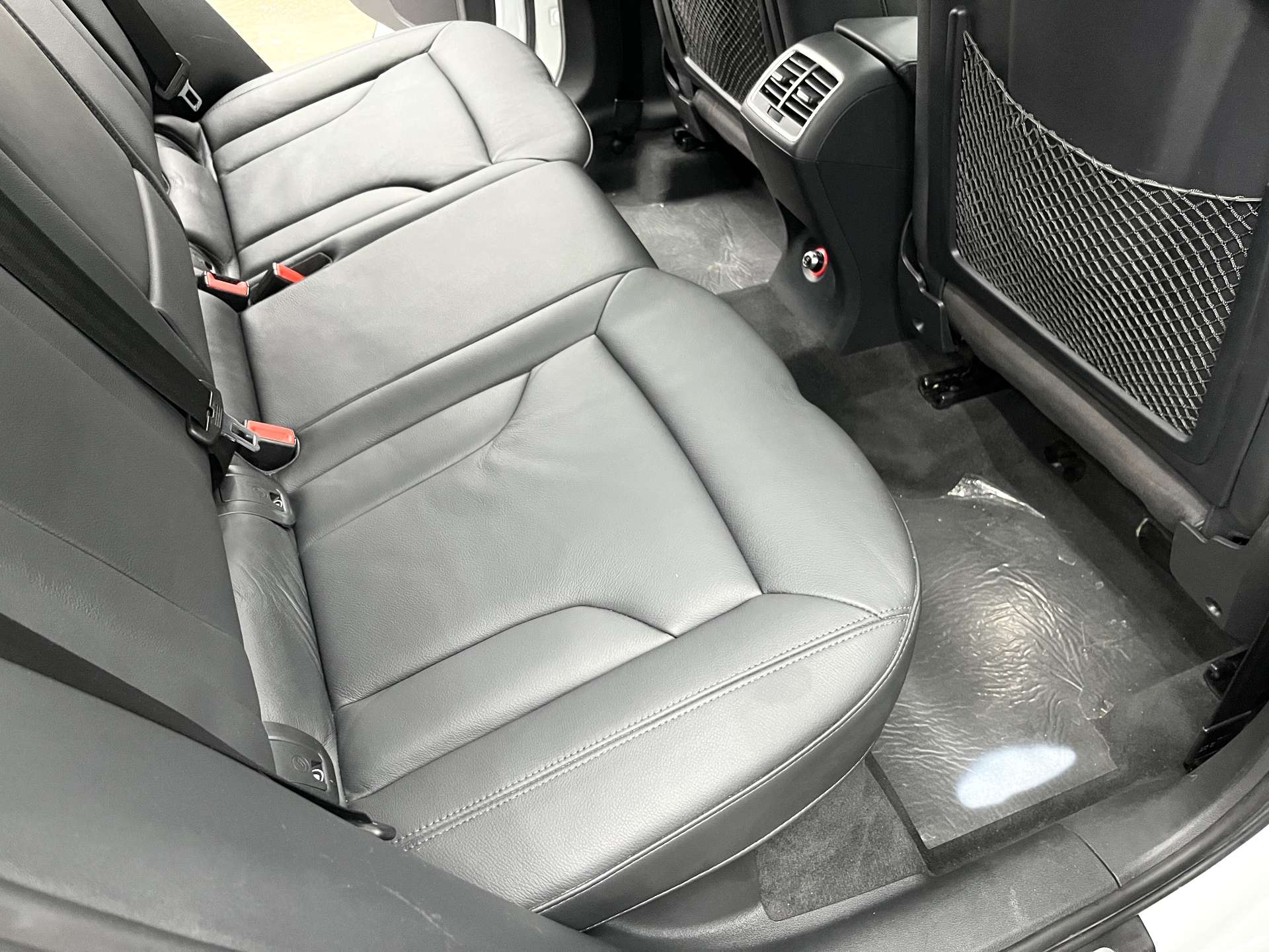 Audi Q3 2014 car image #13