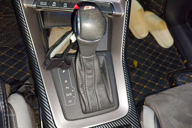 Audi Q3 2022 car image #16