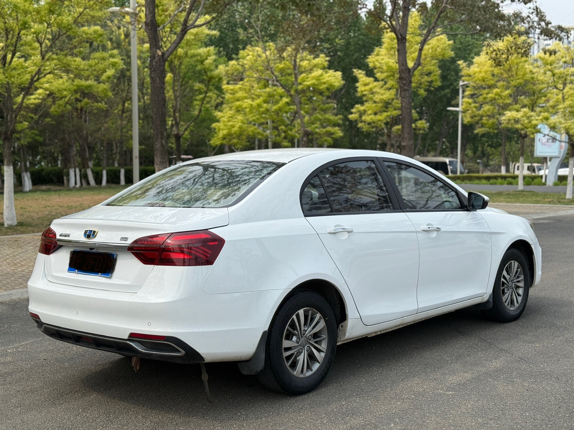 GEELY Emgrand 2018 car image #4