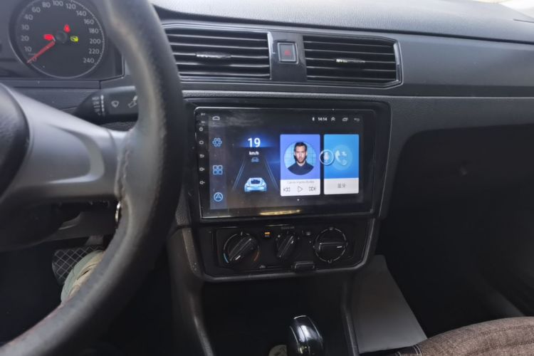 Volkswagen Santana 2020 immagine di auto #13